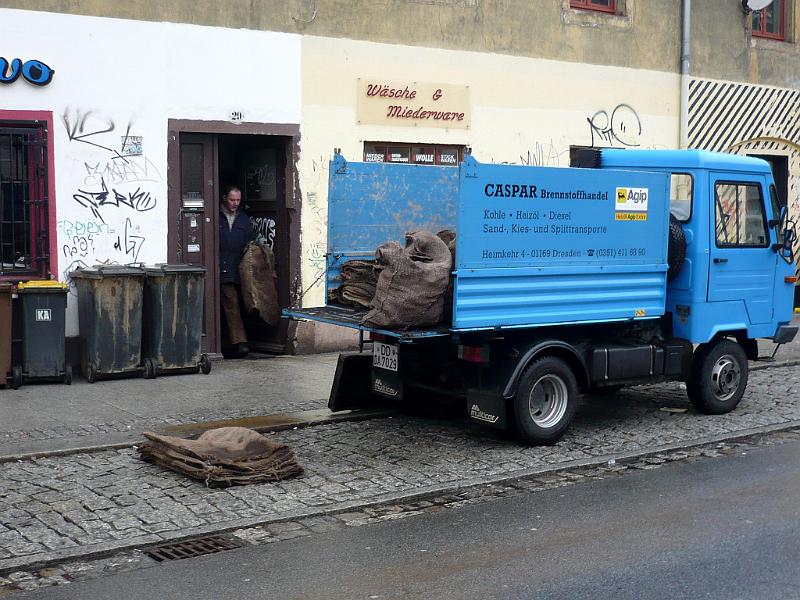 Dresden-Äußere Neustadt, Kohlelieferung, 23.2.2009.JPG